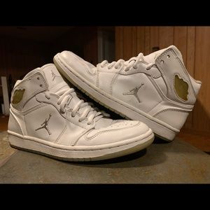 Jordan 1 white chrome